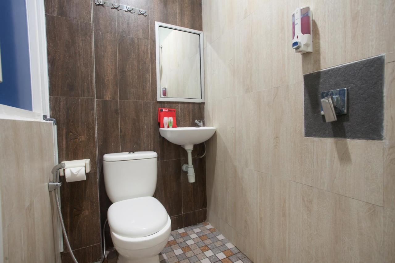 Reddoorz Near Museum Angkut Batu Hotel Batu  Ngoại thất bức ảnh