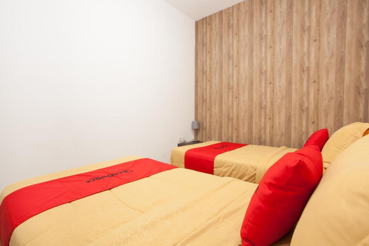 Reddoorz Near Museum Angkut Batu Hotel Batu  Ngoại thất bức ảnh