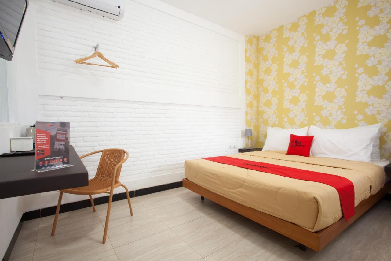 Reddoorz Near Museum Angkut Batu Hotel Batu  Ngoại thất bức ảnh