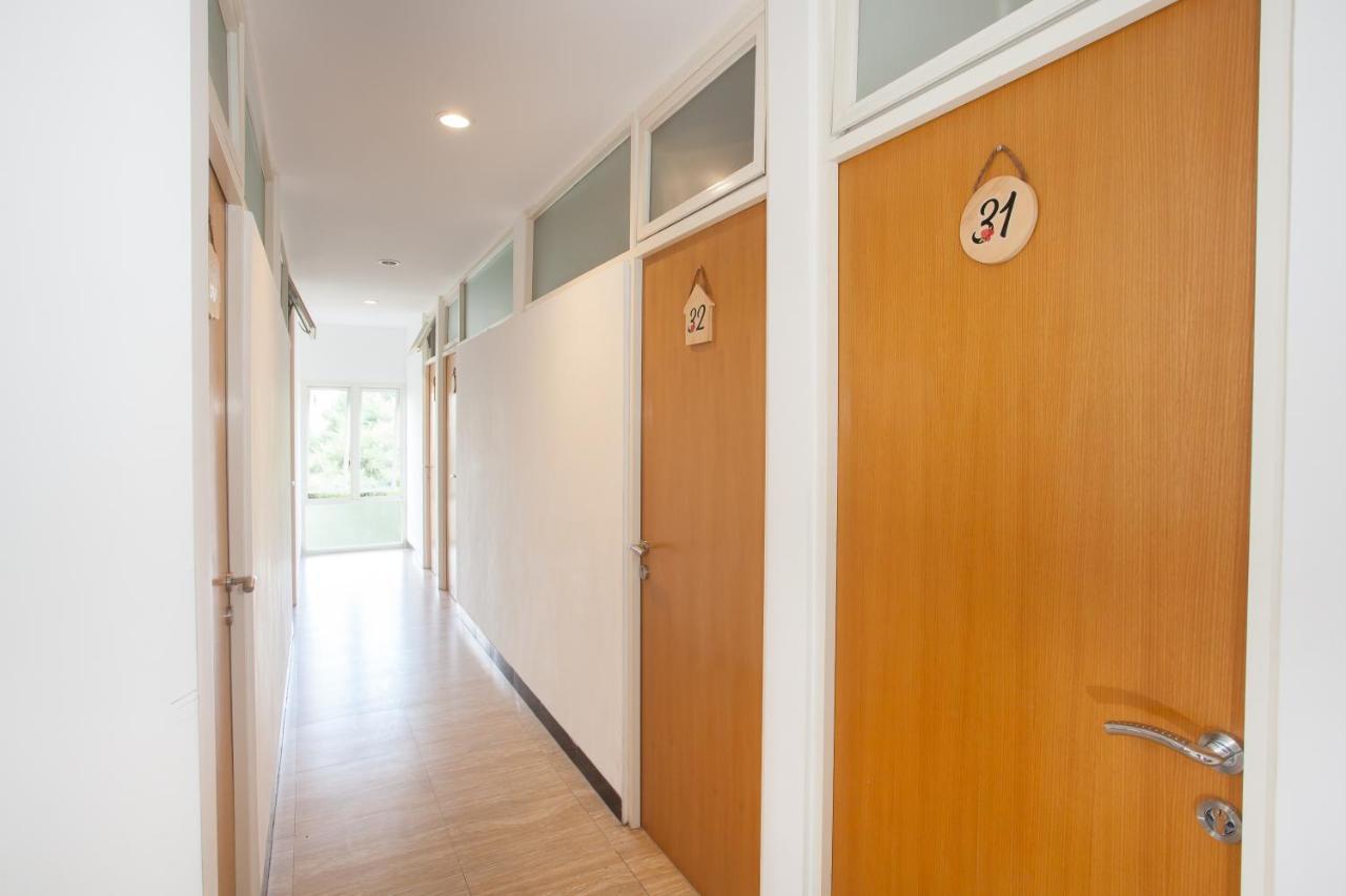 Reddoorz Near Museum Angkut Batu Hotel Batu  Ngoại thất bức ảnh