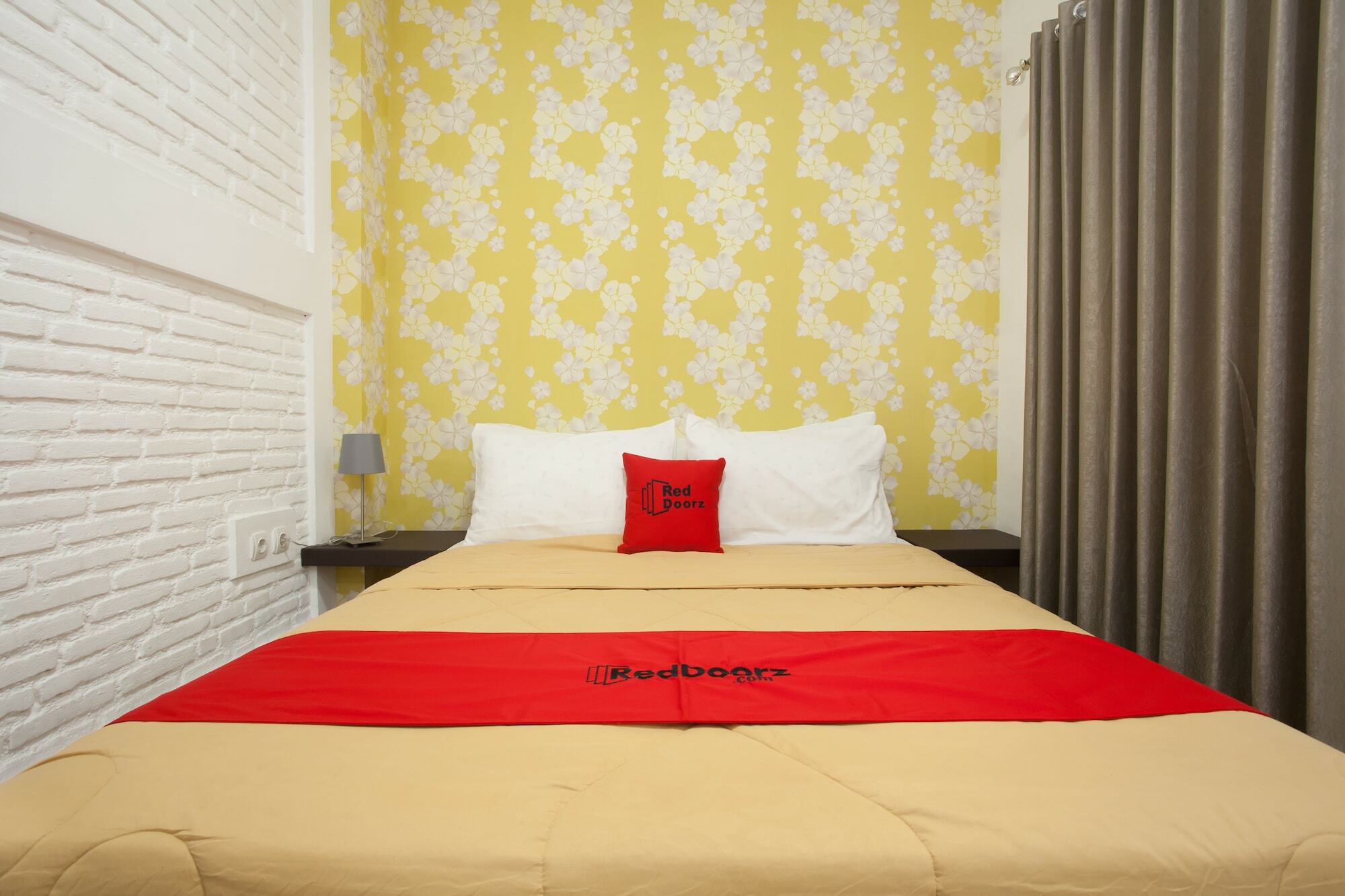 Reddoorz Near Museum Angkut Batu Hotel Batu  Ngoại thất bức ảnh